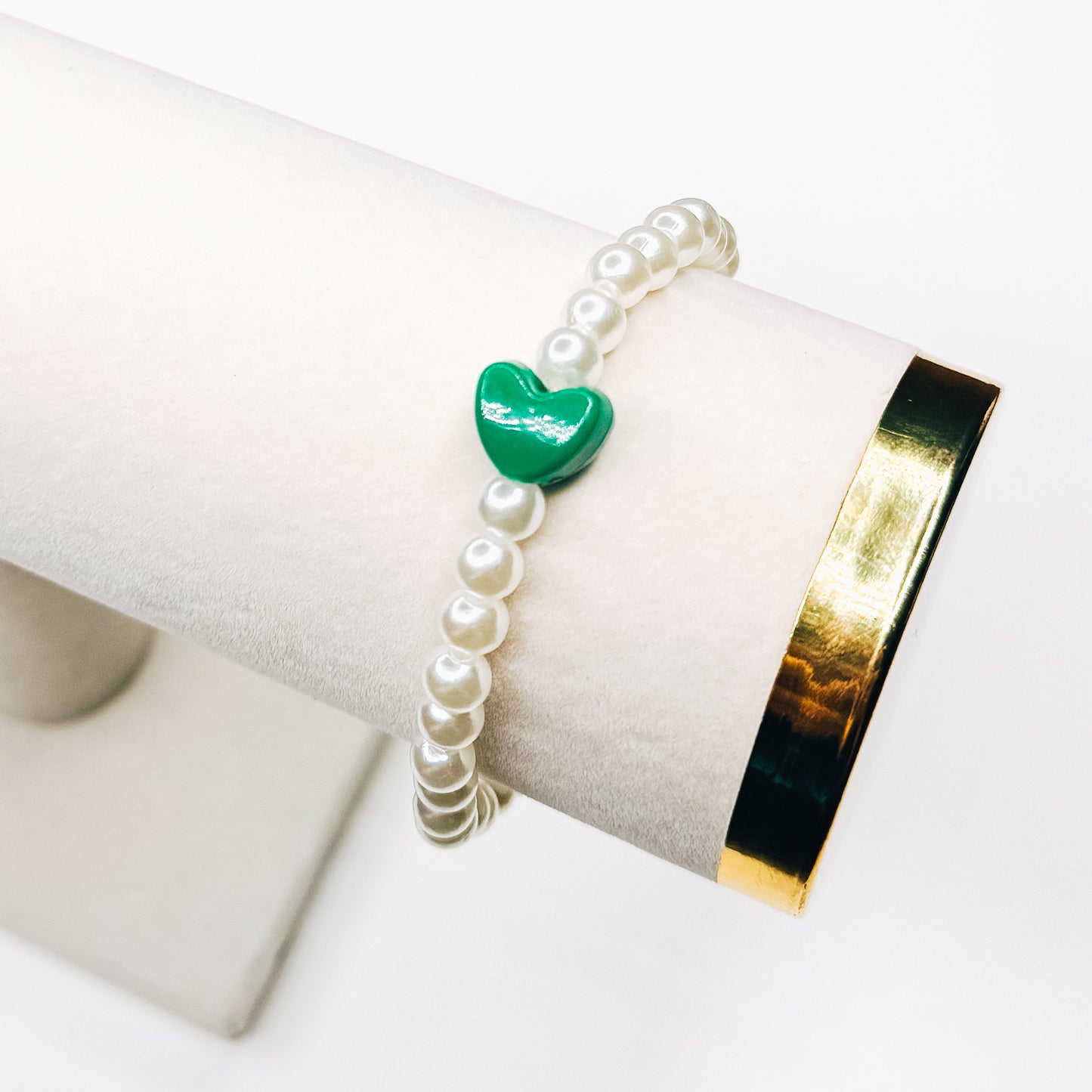 Green Heart Charm Pearl Bracelet