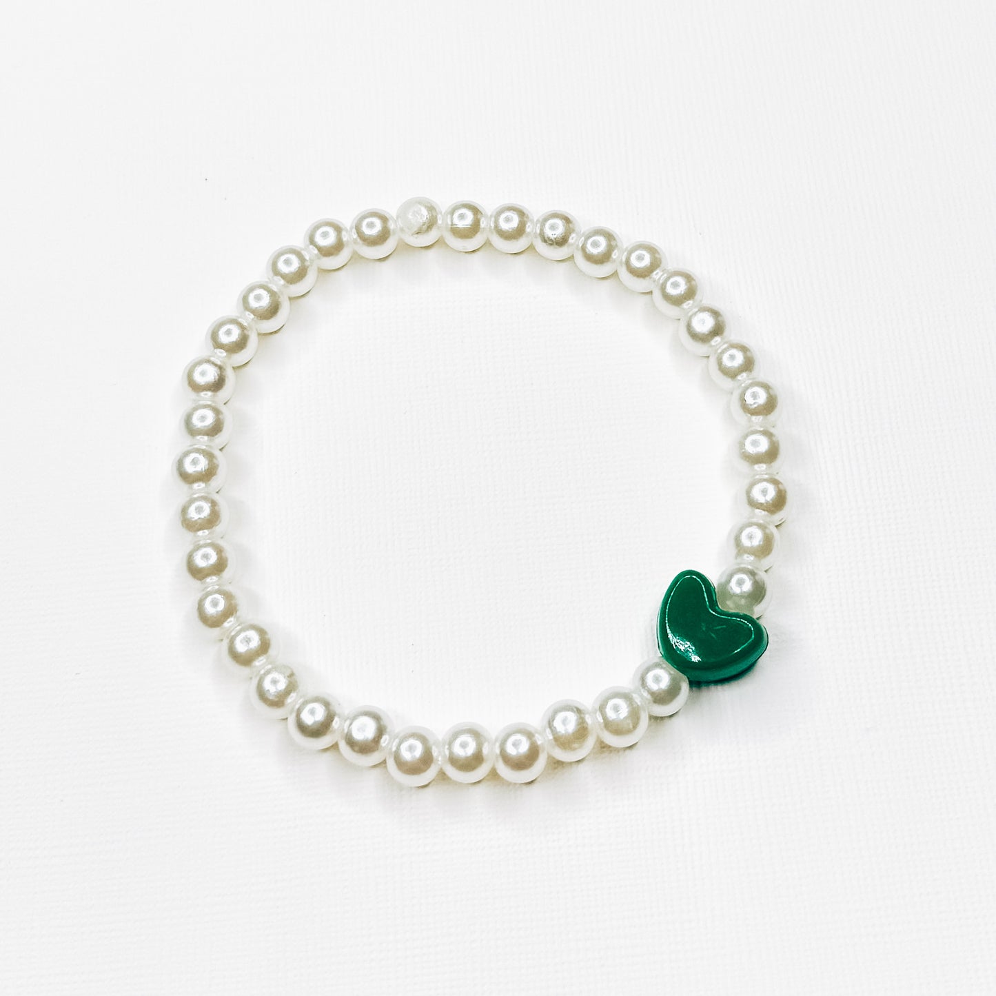 Green Heart Charm Pearl Bracelet